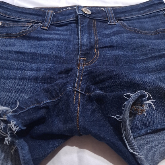 American Eagle | Dark blue faded cut off distressed women's jean shorts - Picture 3 of 9